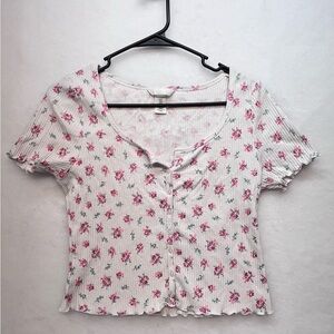 H&M Button Front Ribbed White Pink Rose Floral Top ribbed cotton jersey. Medium